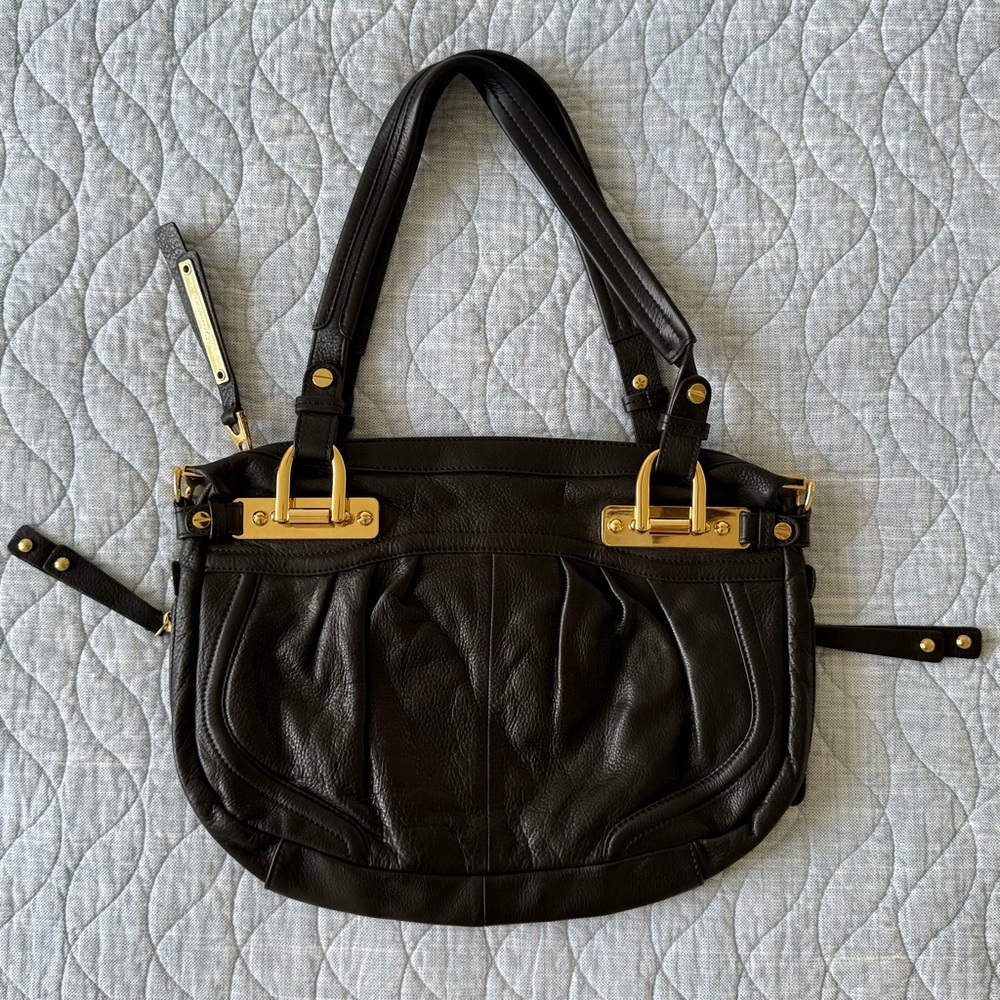 B. Makowsky Shoulder Handbag